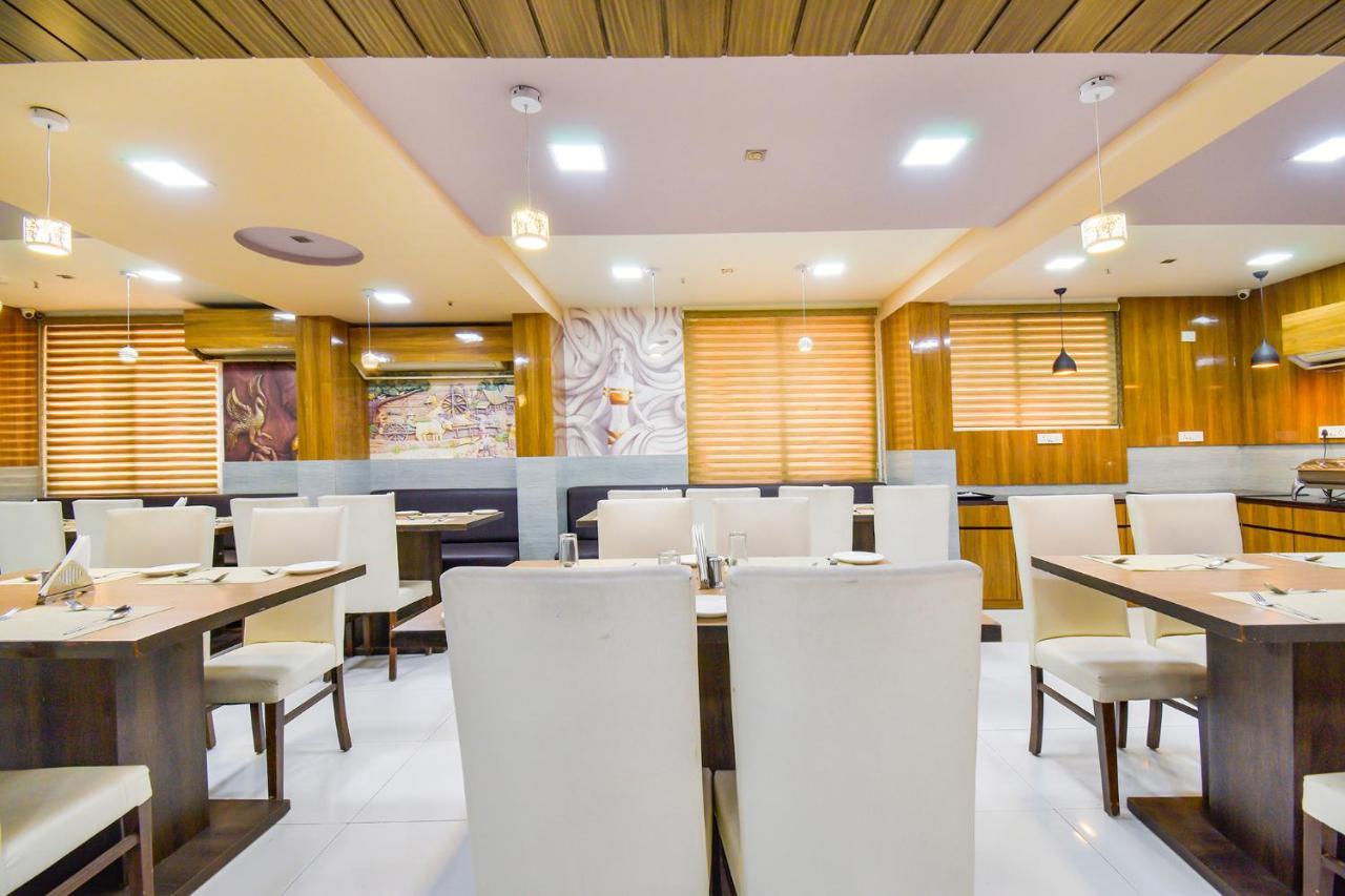 Fabhotel Kohinoor Plaza Αχμπανταμπάντ Εξωτερικό φωτογραφία