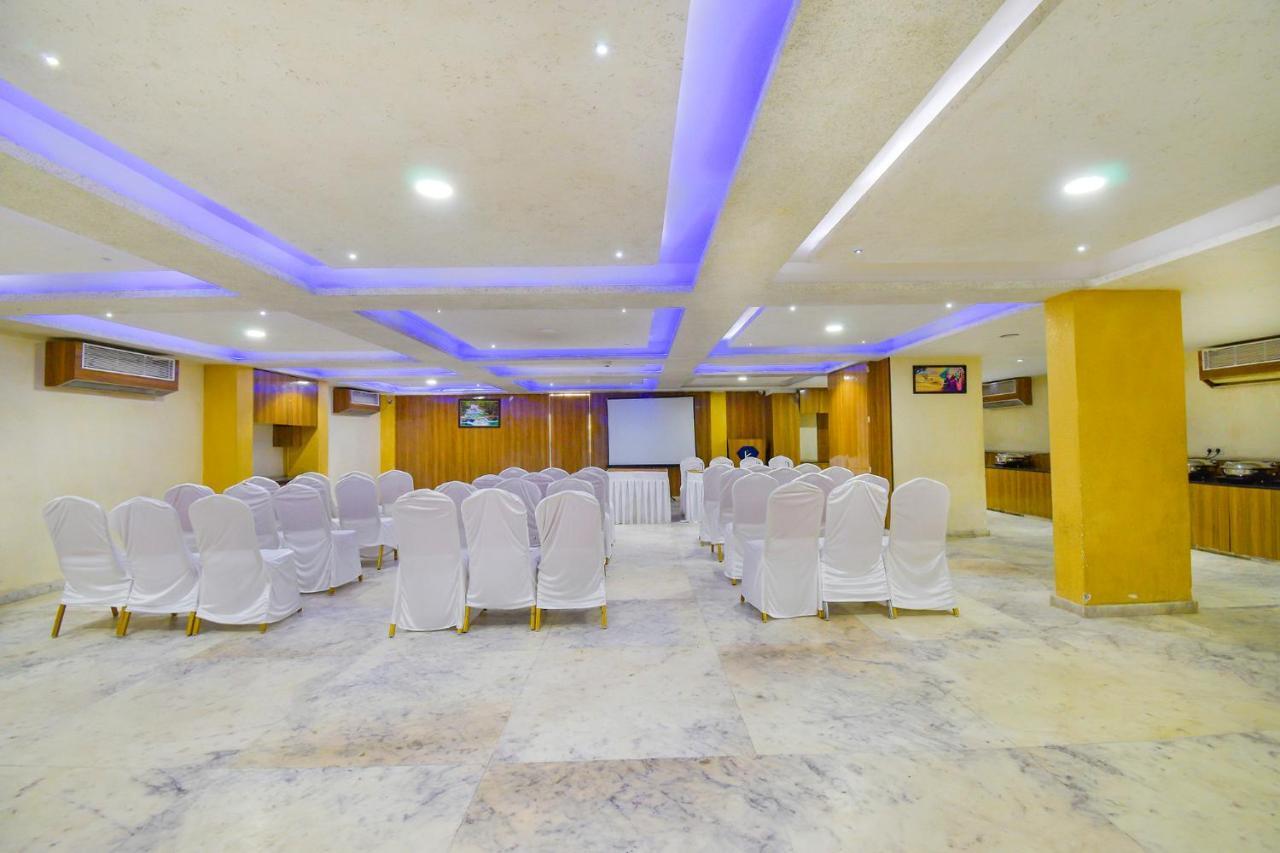 Fabhotel Kohinoor Plaza Αχμπανταμπάντ Εξωτερικό φωτογραφία