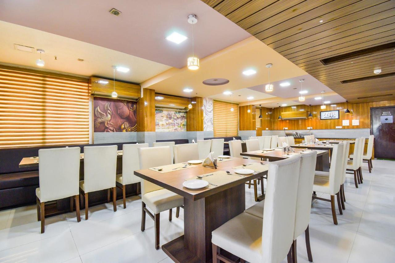 Fabhotel Kohinoor Plaza Αχμπανταμπάντ Εξωτερικό φωτογραφία